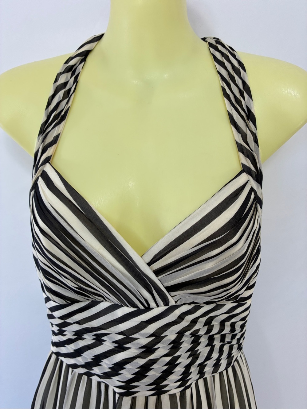 Bcbg Maxazria Y2K Silk Chiffon Halter Dress Like New Vintage Condition Sz6 - Picture 2 of 7